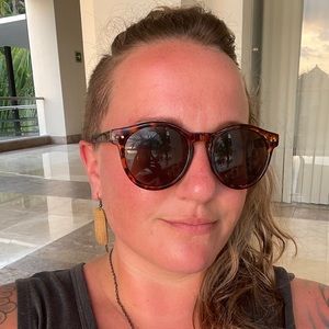 Meet your Posher, Catherine